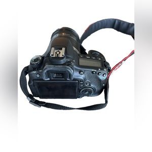 Canon Camera DS126281